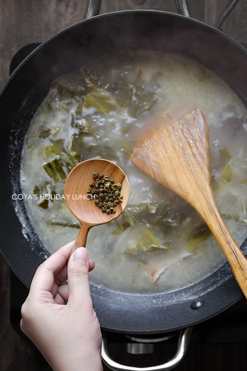 [食譜] 改自川菜經典『酸菜魚』泡椒酸菜魚片湯 (此湯可用剝皮辣椒代替泡椒唷)